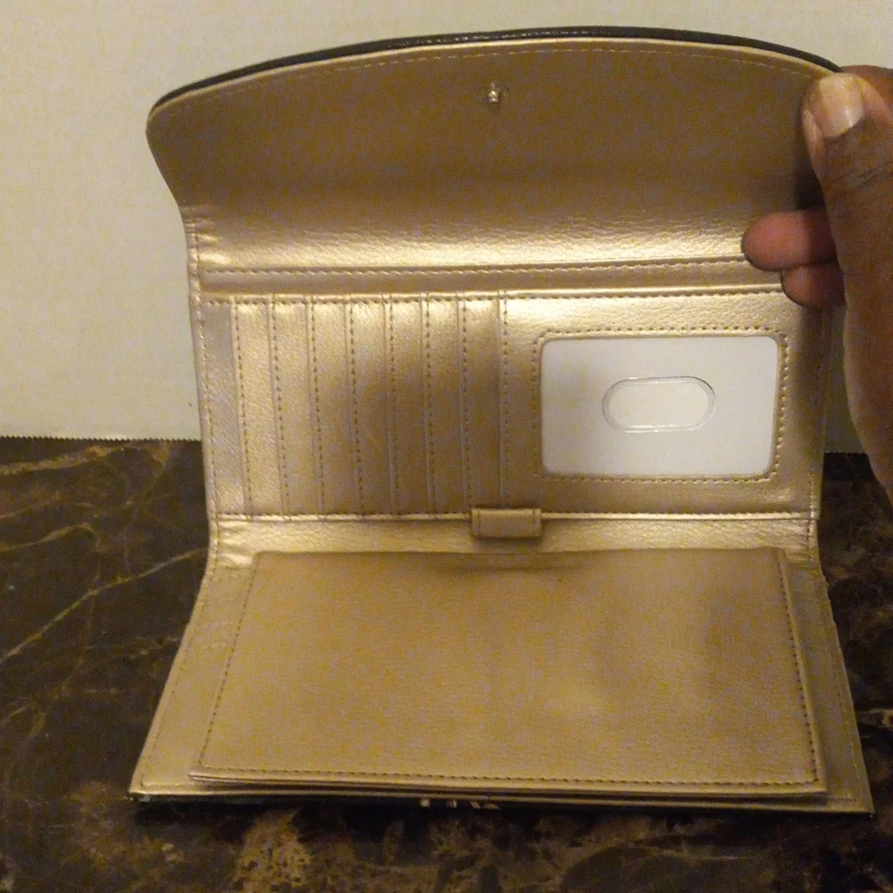 Wallet - Picture 3 of 4